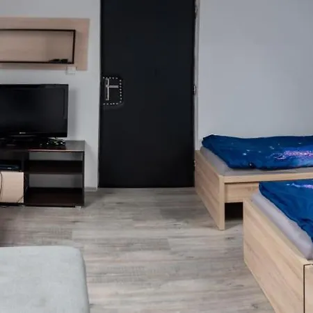 Ferienwohnung V Sadu Lysá nad Labem Exterior foto
