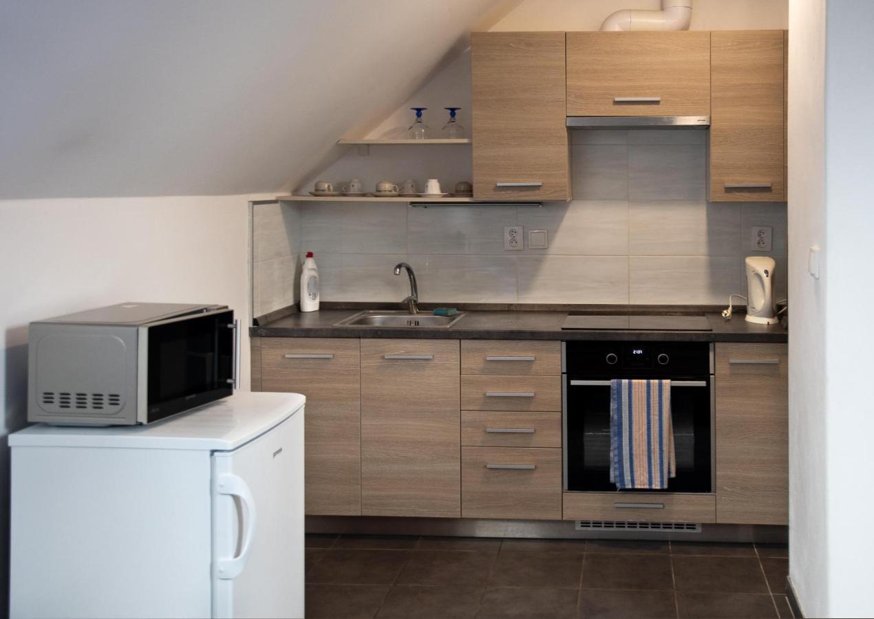 Apartment V Sadu Lysa nad Labem
